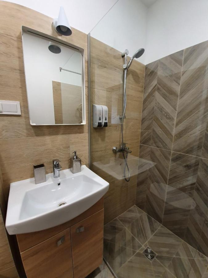 Oak House Apartments Каунас Екстер'єр фото