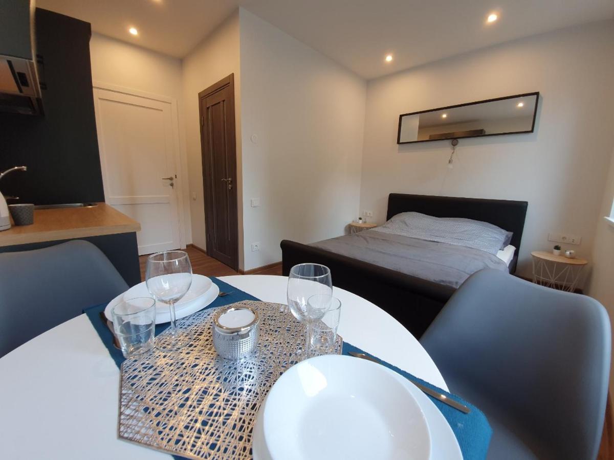 Oak House Apartments Каунас Екстер'єр фото