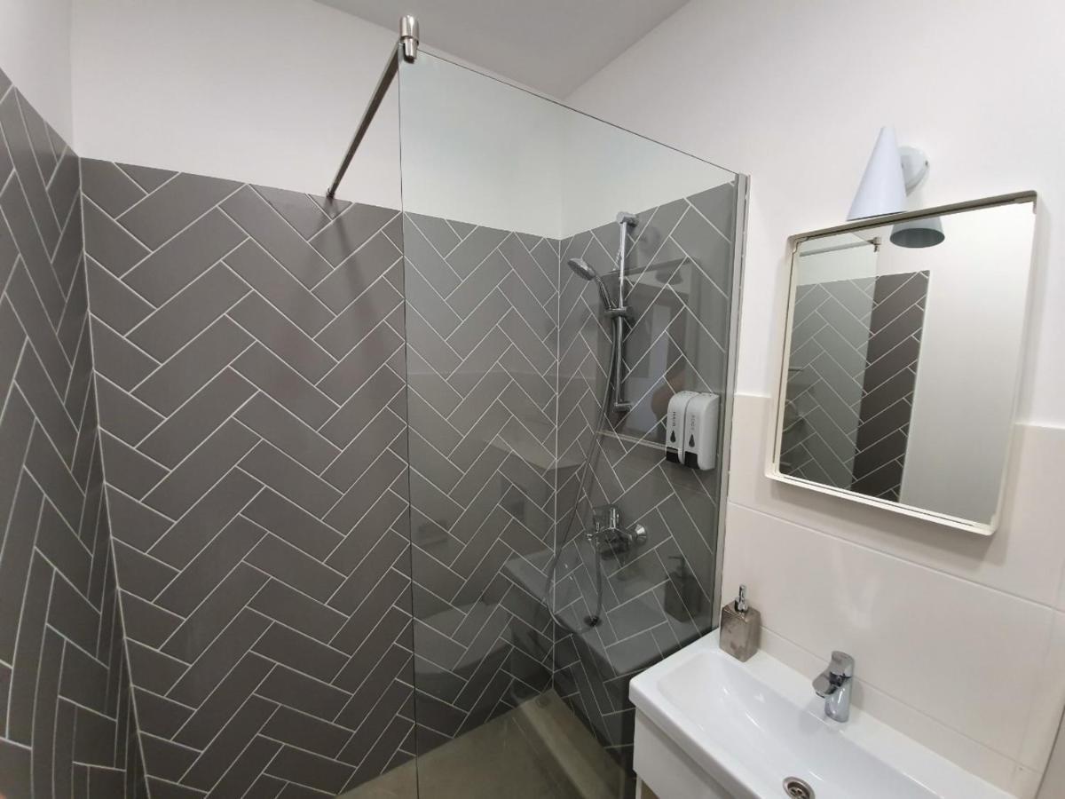 Oak House Apartments Каунас Екстер'єр фото