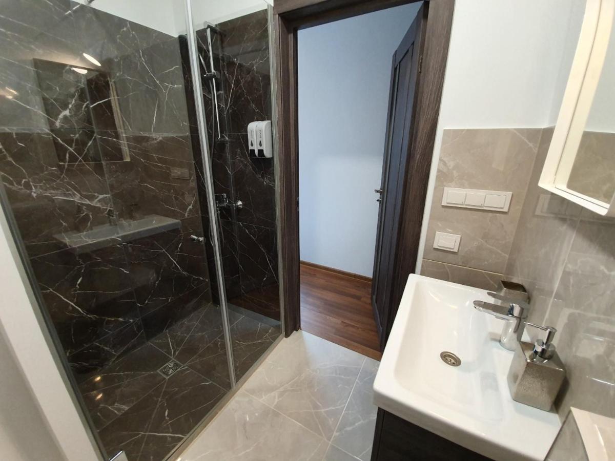 Oak House Apartments Каунас Екстер'єр фото