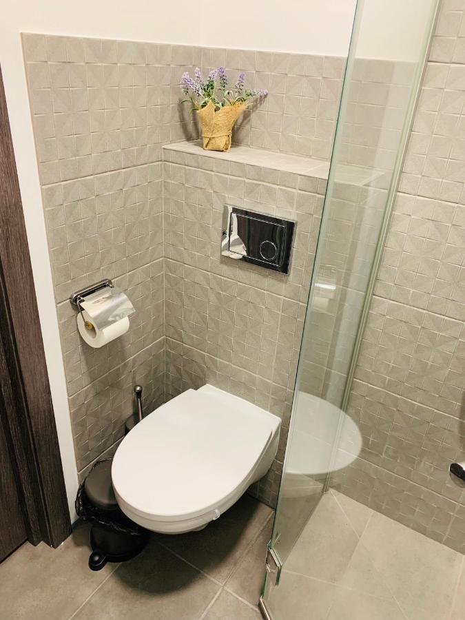 Oak House Apartments Каунас Екстер'єр фото
