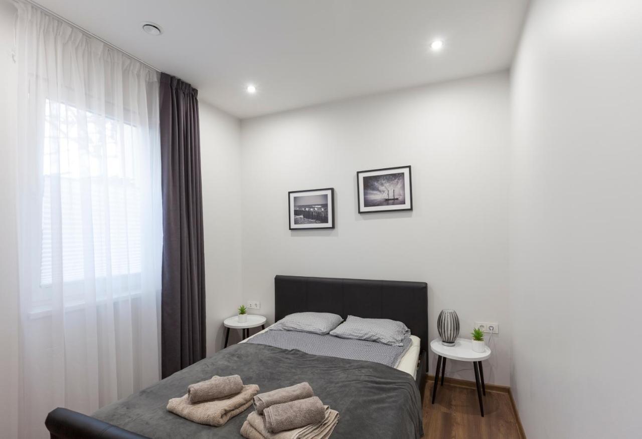 Oak House Apartments Каунас Екстер'єр фото