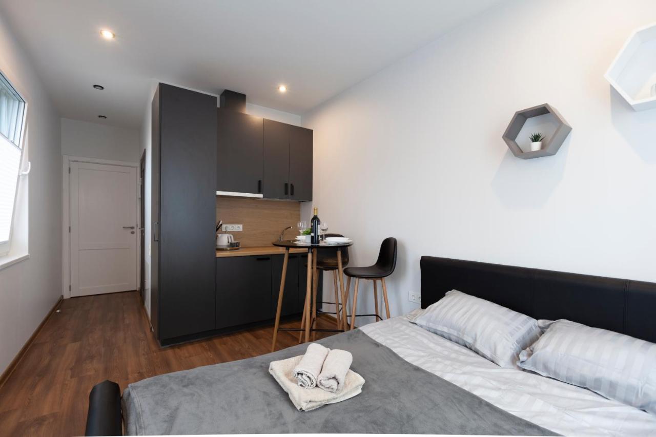 Oak House Apartments Каунас Екстер'єр фото