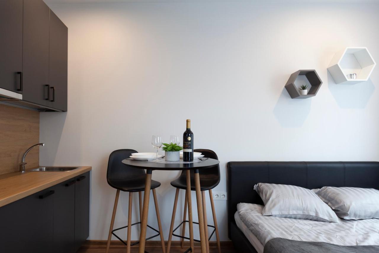 Oak House Apartments Каунас Екстер'єр фото